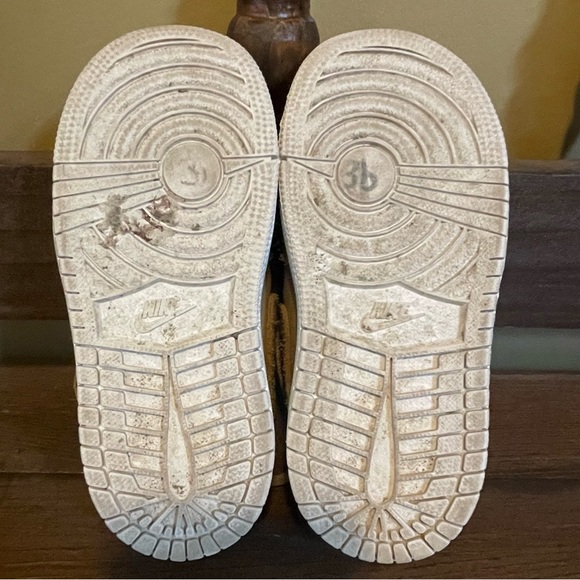 8C Nike shoes - Picture 9 of 12